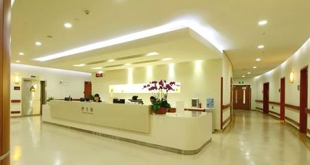華邦瀛液晶拼接屏入駐香港大學深圳醫(yī)院，科技賦能智慧醫(yī)療信息咨詢服務新升級
